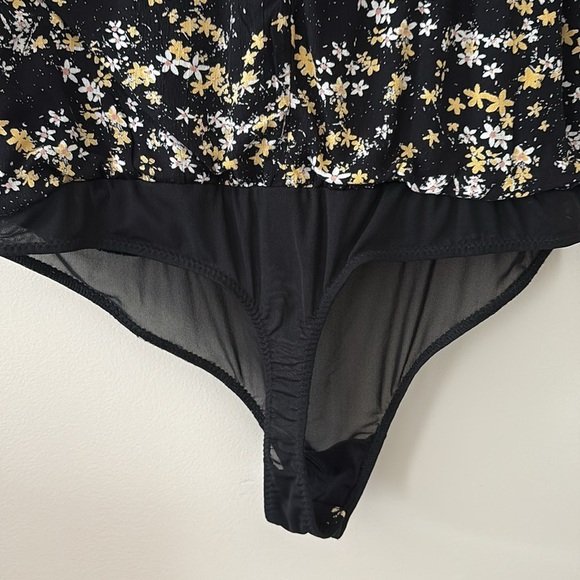 Free People Intimately Dessa Bodysuit Floral Printed Pintuck Black Top Size L - Picture 7 of 16